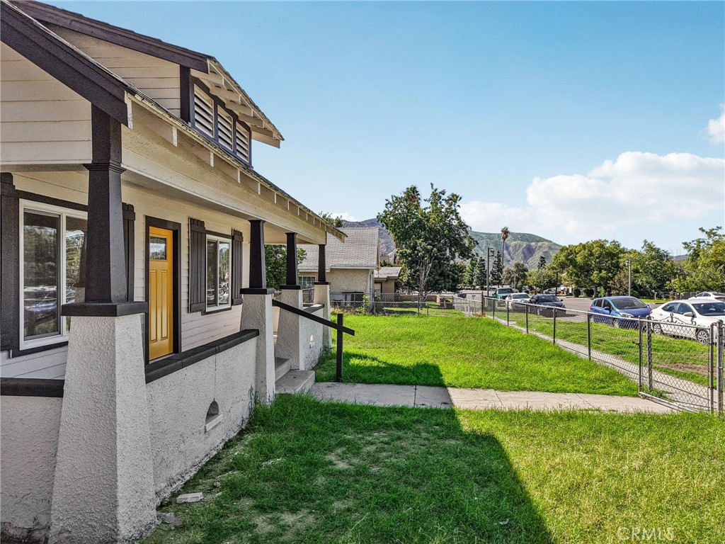 182 North 4th Street Banning, CA 92220 - Photo 5 of 43