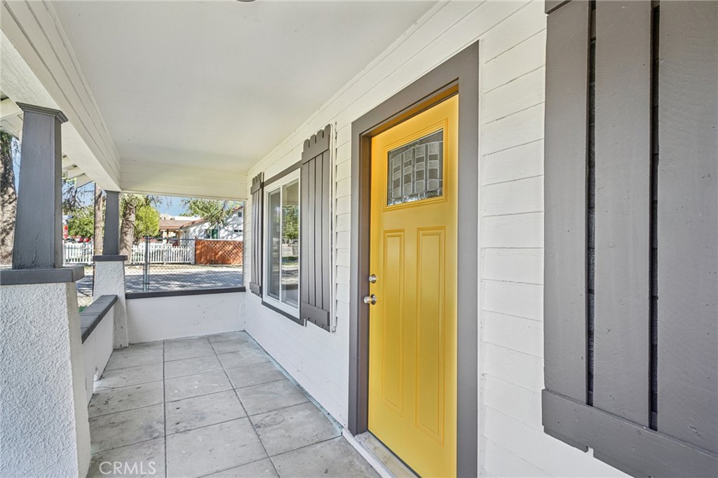 182 North 4th Street Banning, CA 92220 - Photo 6 of 43