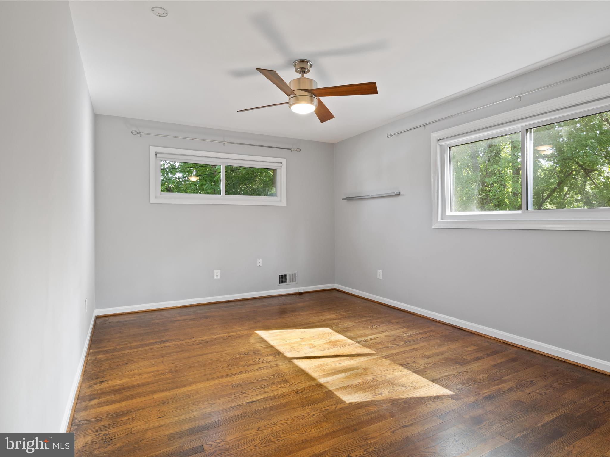 3613 Old Post Road Fairfax, VA 22030 - Photo 24 of 63 Upper Level - Master Bedroom