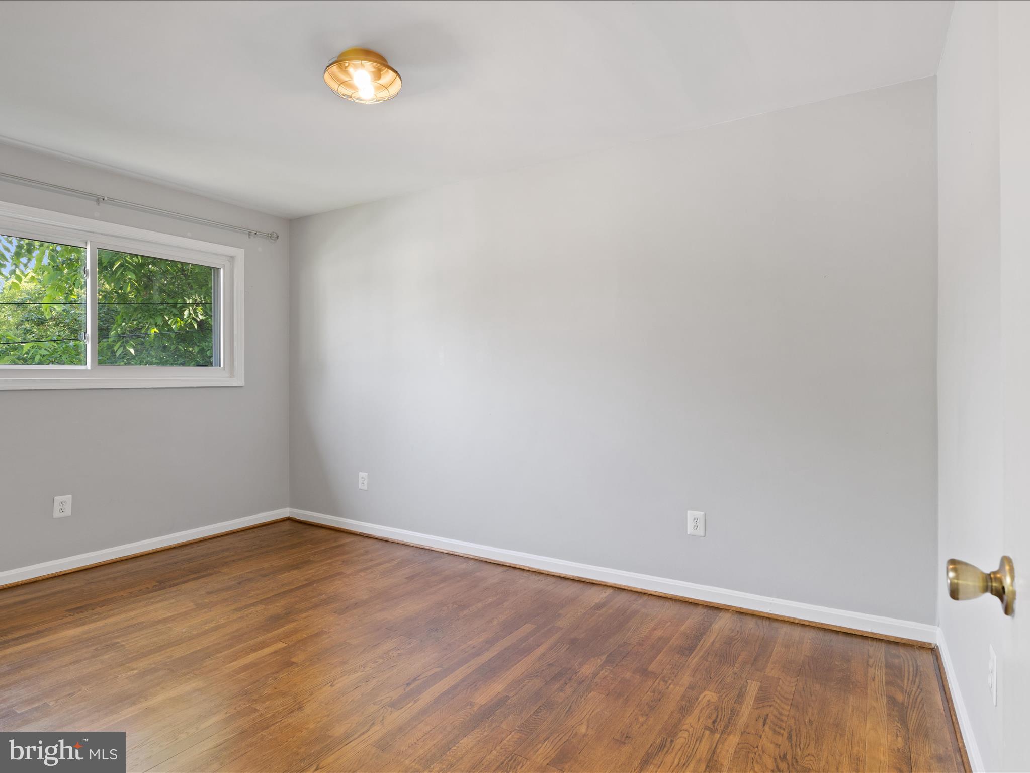 3613 Old Post Road Fairfax, VA 22030 - Photo 32 of 63 Upper Level - Middle Bedroom