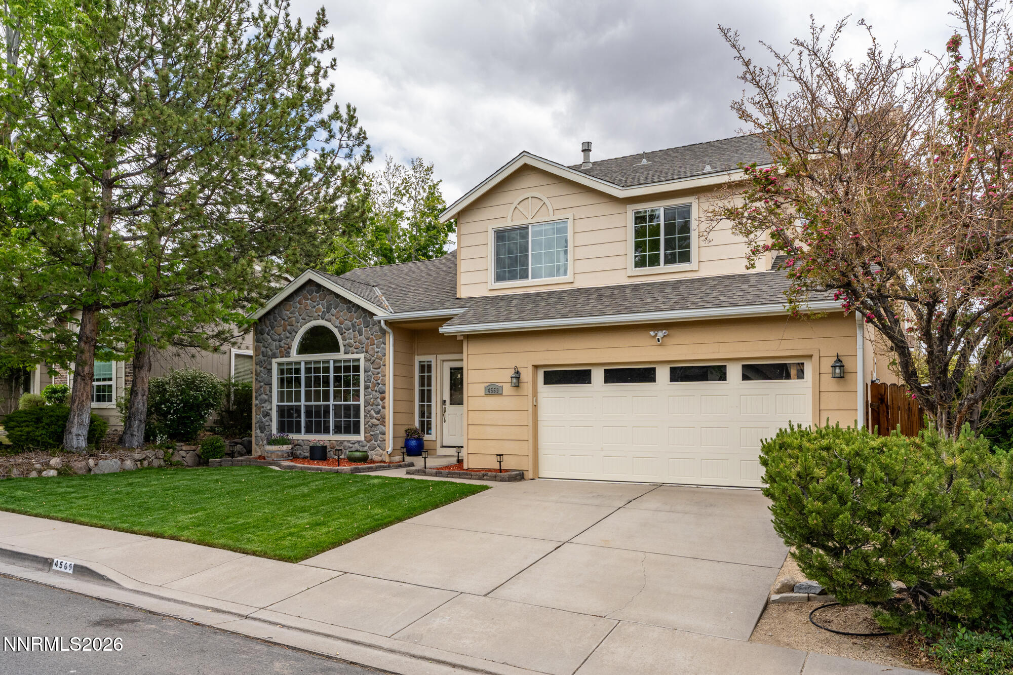 4569 Windcrest Drive Reno, NV 89523 - Photo 5 of 40 4569 windcrest-13