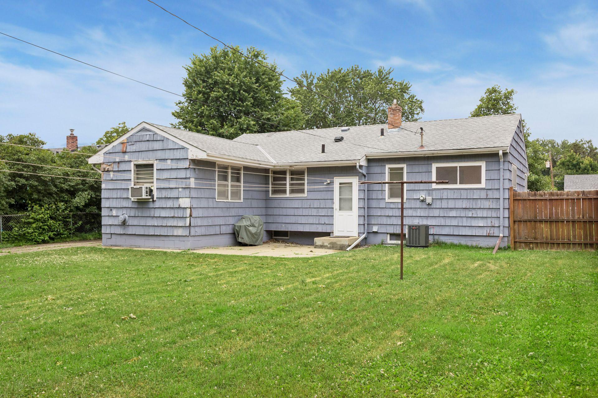 2002 Worcester Avenue St. Paul, MN 55116 - Photo 26 of 32