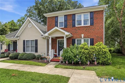 $299,000 | 299 Robinson Street, Unit 8, Ashland, VA 23005