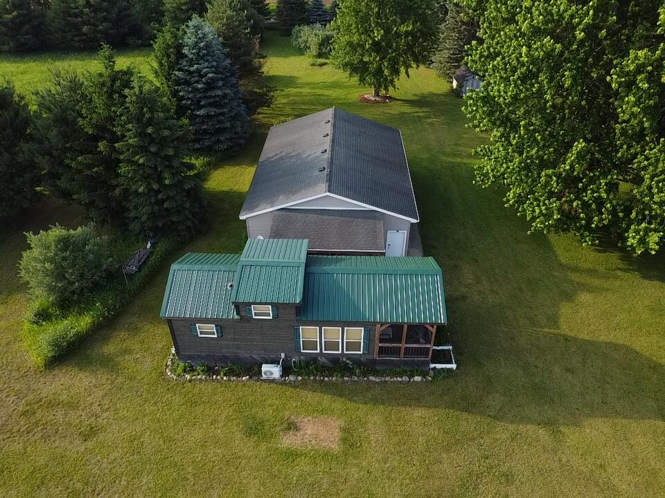 236 West Stone Road Deckerville, MI 48427 - Photo 21 of 48 2026-06-10-19-07-36-023