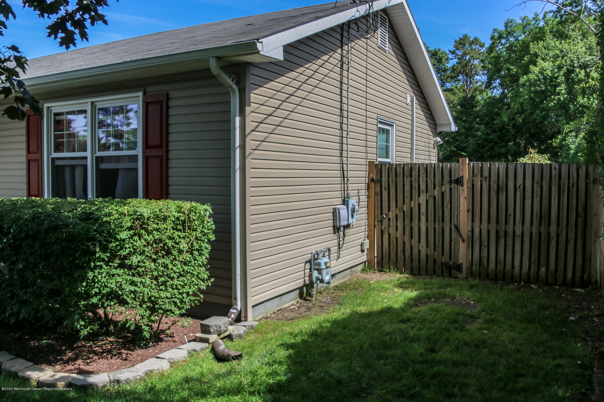 220 Wave Road Manahawkin, NJ 08050 - Photo 5 of 87 IMG_0417