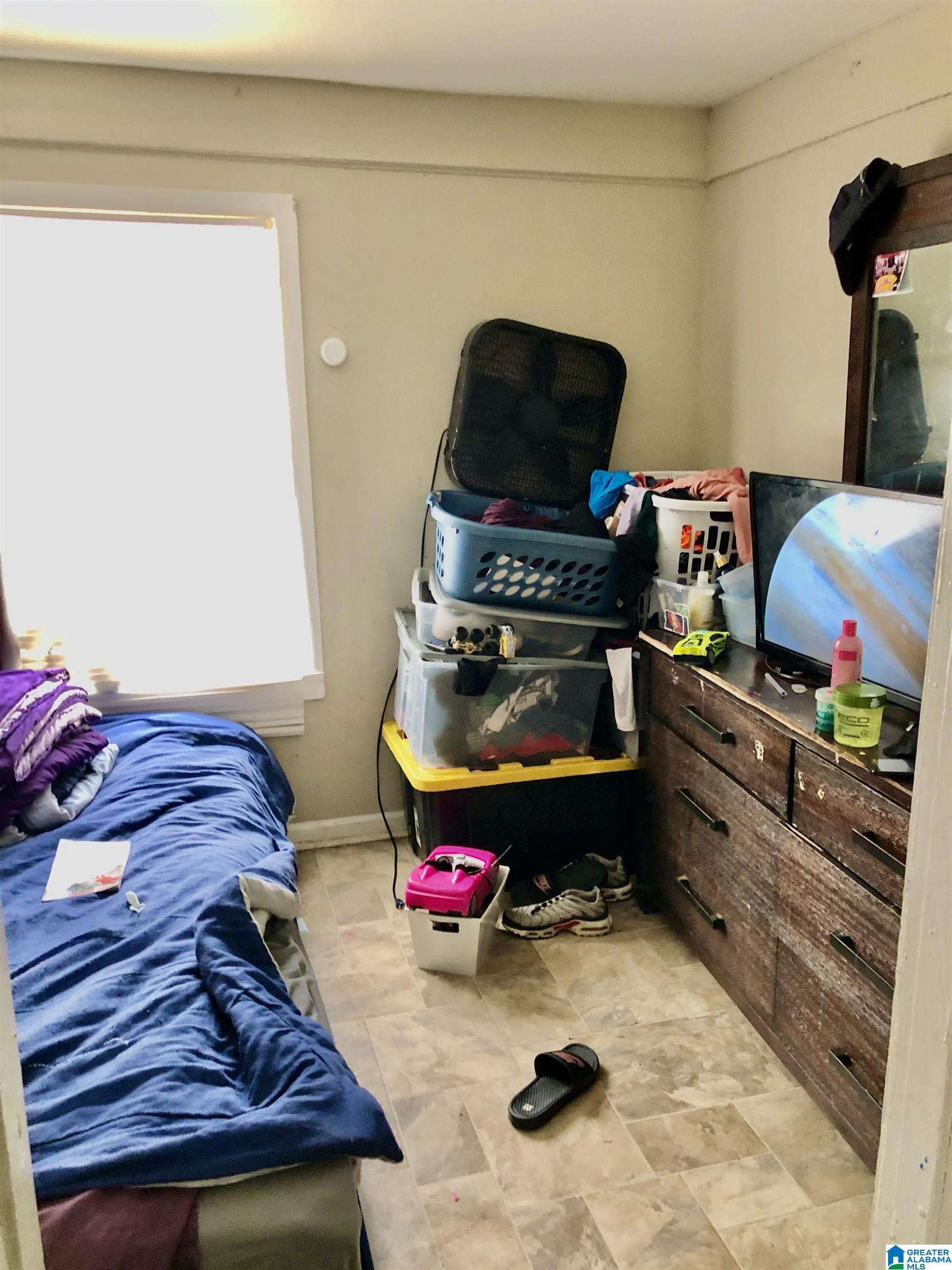 217 23rd Street Southwest Birmingham, AL 35211 - Photo 5 of 14