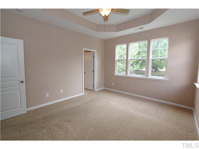 2327 Putters Way Raleigh, NC 27614 - Photo 12 of 16 Gallery Image 12