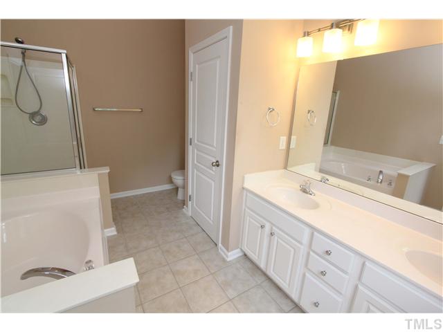 2327 Putters Way Raleigh, NC 27614 - Photo 13 of 16 Gallery Image 13