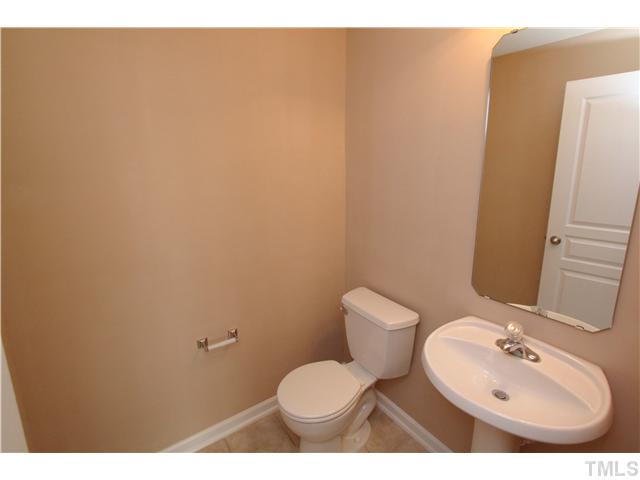 2327 Putters Way Raleigh, NC 27614 - Photo 10 of 16 Gallery Image 10