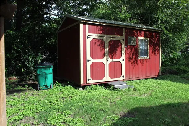 $279,000 | 304 West Live Oak Street, Dublin, TX 76446