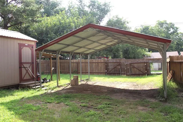 $279,000 | 304 West Live Oak Street, Dublin, TX 76446