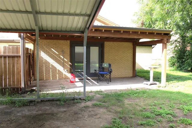 $279,000 | 304 West Live Oak Street, Dublin, TX 76446