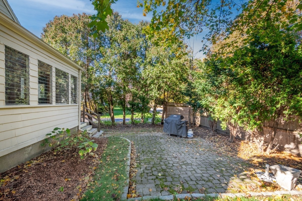 100 Ravine Road Medford, MA 02155 - Photo 8 of 41