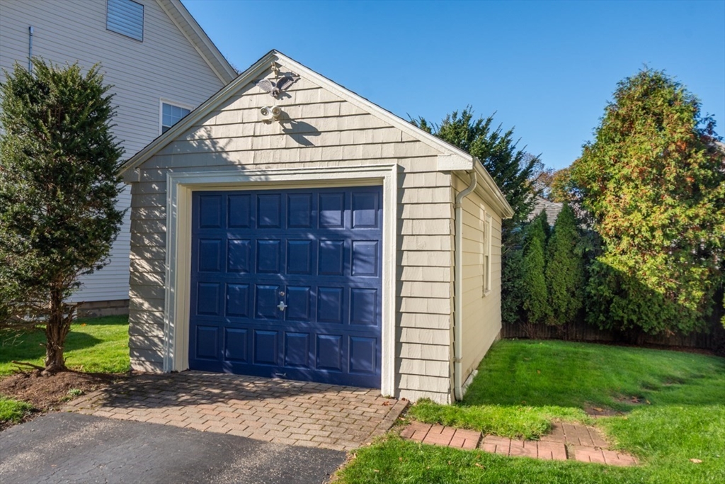 100 Ravine Road Medford, MA 02155 - Photo 10 of 41