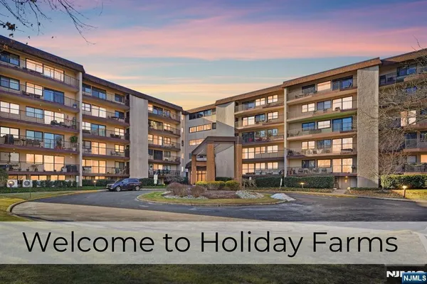 $449,000 | 521 Piermont Avenue South, Unit 306A, River Vale, NJ 07675