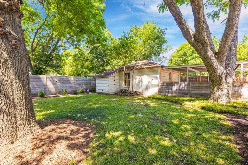 563 Hambrick Road Dallas, TX 75218 - Photo 30 of 36