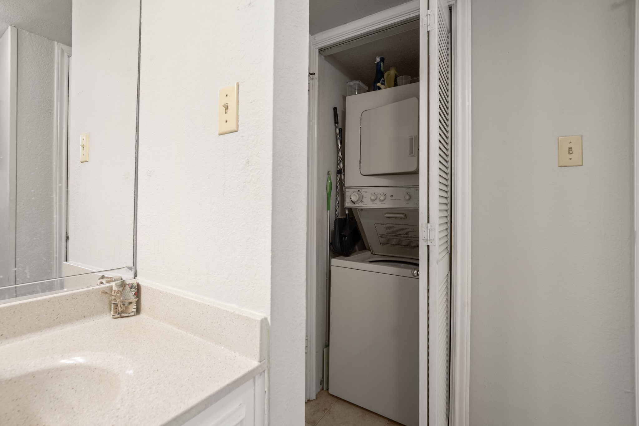 706 West 22nd Street, Unit 206 Austin, TX 78705 - Photo 12 of 18