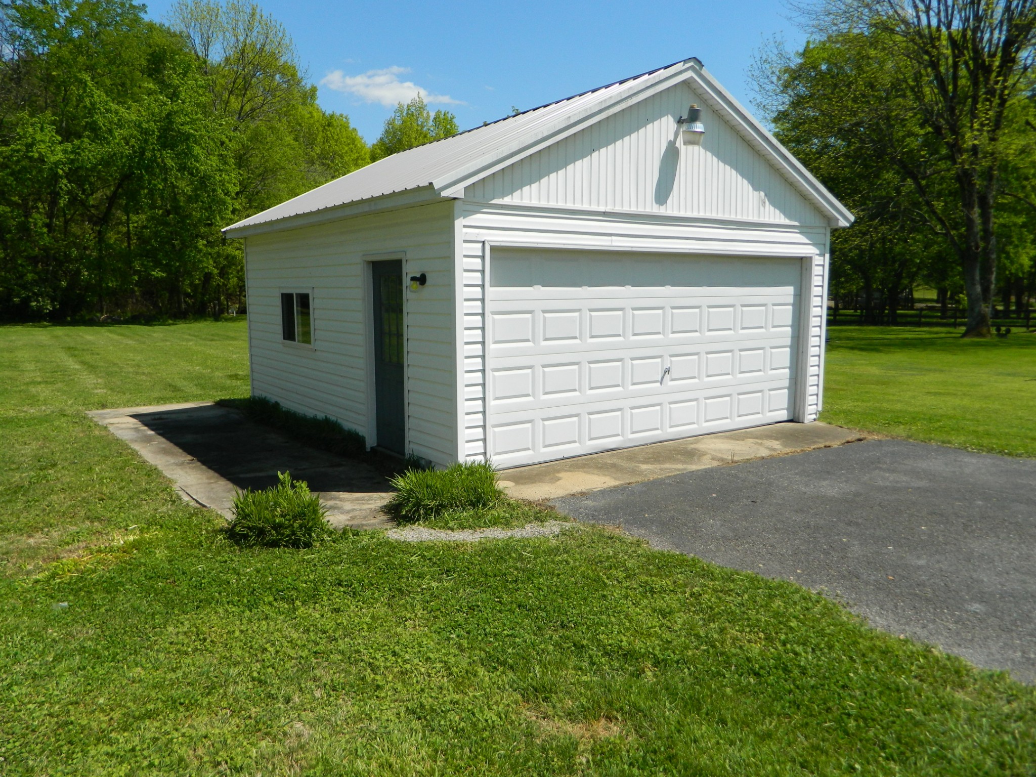 1920 Scotty Parker Road Gallatin, TN 37066 - Photo 2 of 15 Gallery Image 2