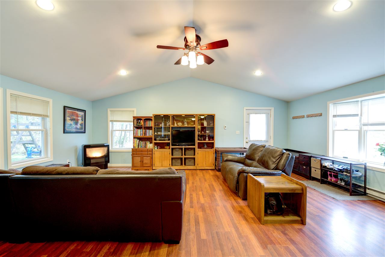 10 R Sunnyside Lane, Unit R Derry, NH 03038 - Photo 4 of 33