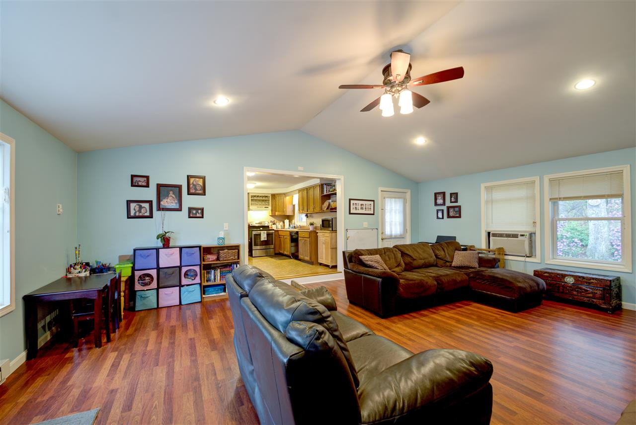 10 R Sunnyside Lane, Unit R Derry, NH 03038 - Photo 5 of 33