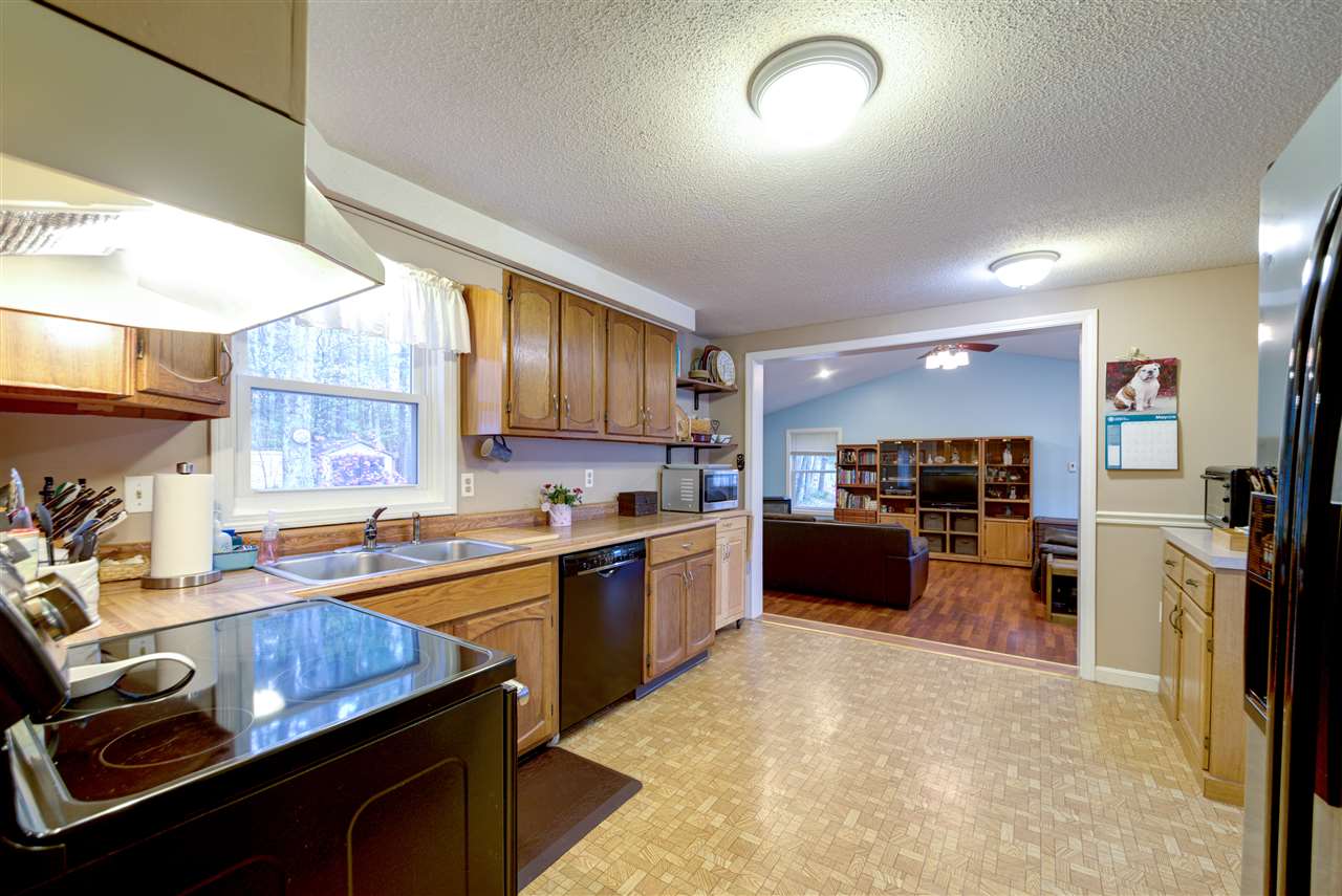 10 R Sunnyside Lane, Unit R Derry, NH 03038 - Photo 6 of 33