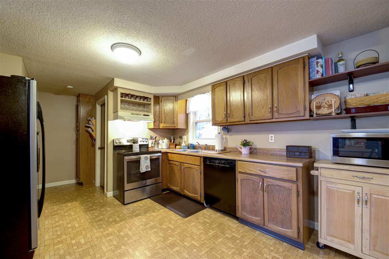 10 R Sunnyside Lane, Unit R Derry, NH 03038 - Photo 8 of 33