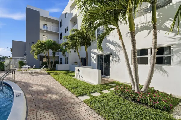 $2,500 | 2860 Northeast 14th Street, Unit 103D, Pompano Beach, FL 33062