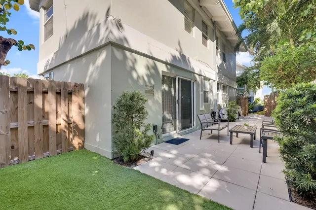 $12,000 | 320 South Ocean Boulevard, Unit LP, Delray Beach, FL 33483