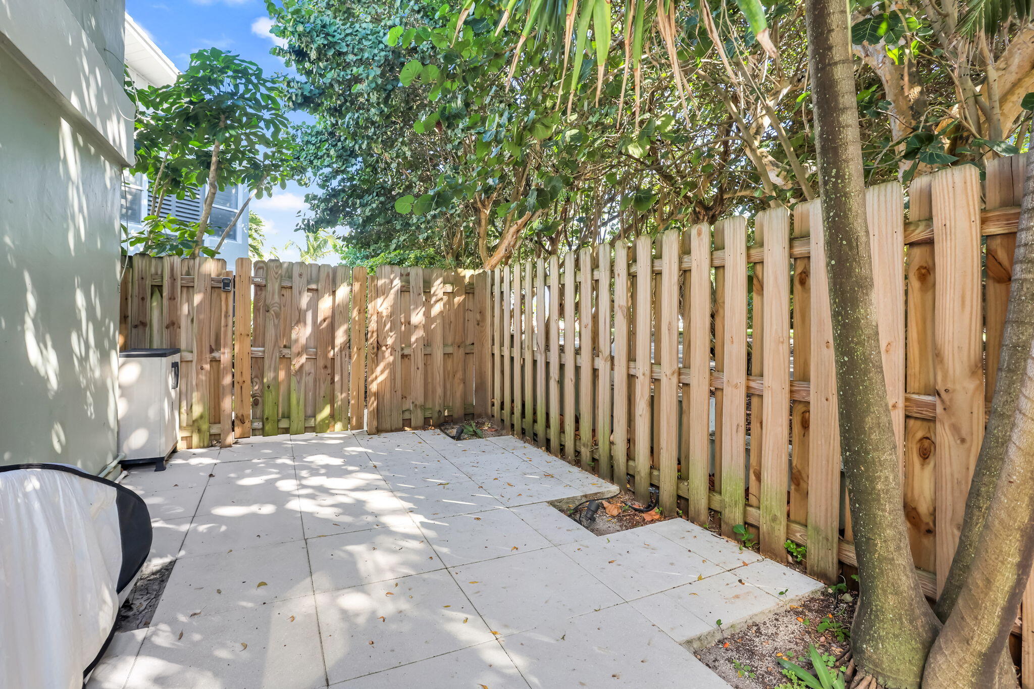 320 South Ocean Boulevard, Unit LP Delray Beach, FL 33483 - Photo 24 of 34 Private backyard