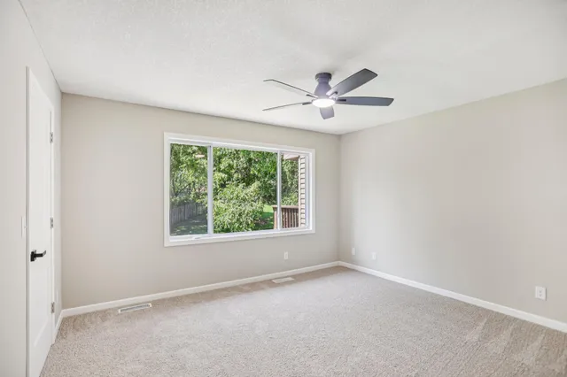 $259,900 | 188 River Woods Lane, Burnsville, MN 55337