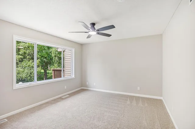 $259,900 | 188 River Woods Lane, Burnsville, MN 55337