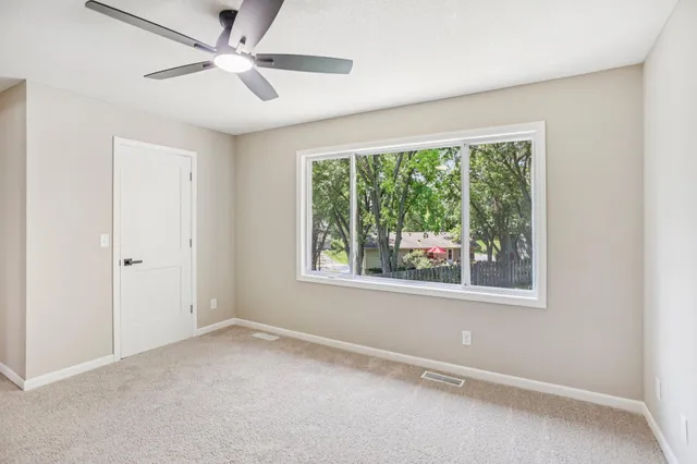 $259,900 | 188 River Woods Lane, Burnsville, MN 55337