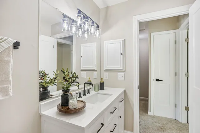 $259,900 | 188 River Woods Lane, Burnsville, MN 55337