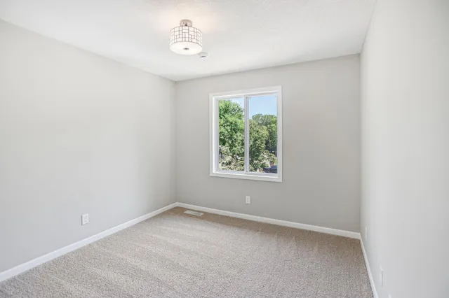 $259,900 | 188 River Woods Lane, Burnsville, MN 55337