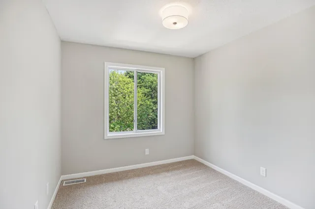 $259,900 | 188 River Woods Lane, Burnsville, MN 55337