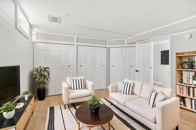 $259,900 | 188 River Woods Lane, Burnsville, MN 55337