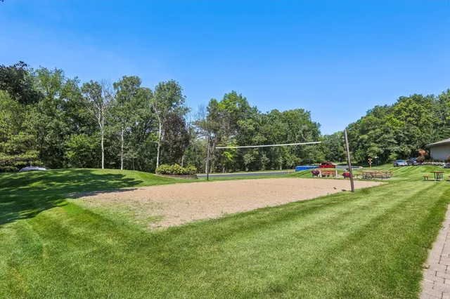 $259,900 | 188 River Woods Lane, Burnsville, MN 55337