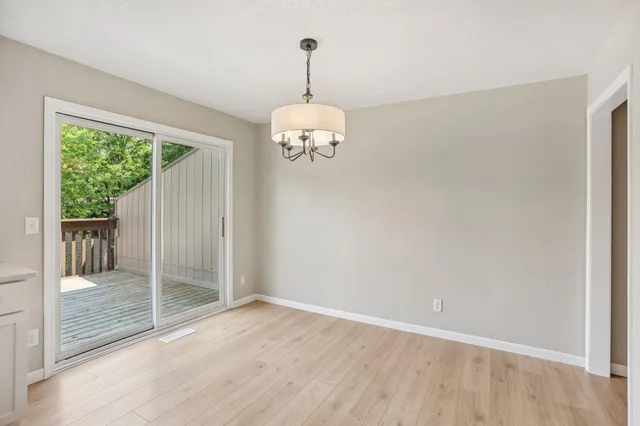 $259,900 | 188 River Woods Lane, Burnsville, MN 55337