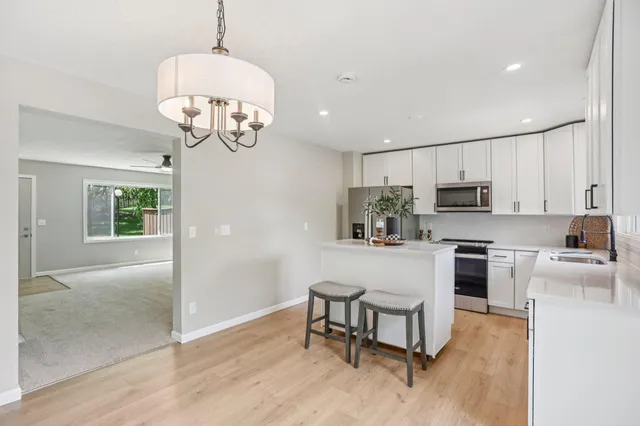 $259,900 | 188 River Woods Lane, Burnsville, MN 55337