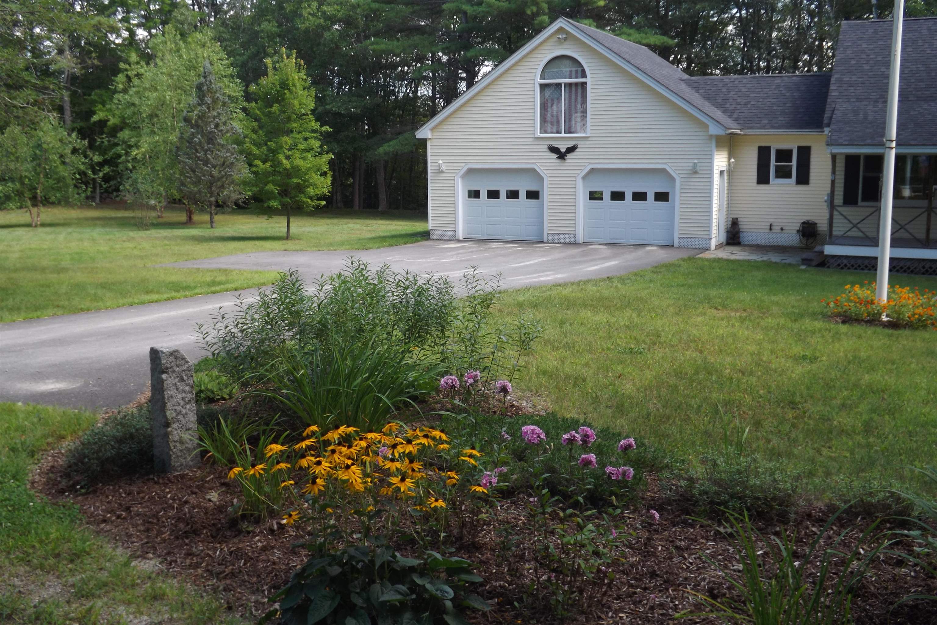 163 Patch Road Henniker, NH 03242 - Photo 3 of 29 Gallery Image 3