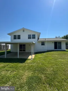 $469,900 | 1616 Debra Drive, Waldorf, MD 20601