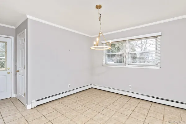 $599,000 | 5 Richlee Street, Blue Point, NY 11715