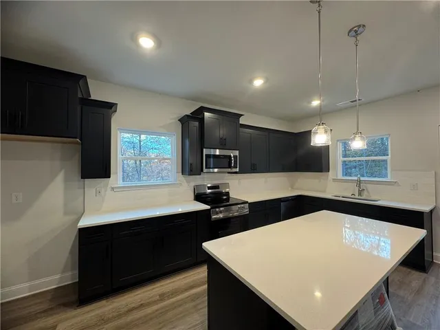 $577,605 | 626 Walnut Crk Parkway, Pendergrass, GA 30567