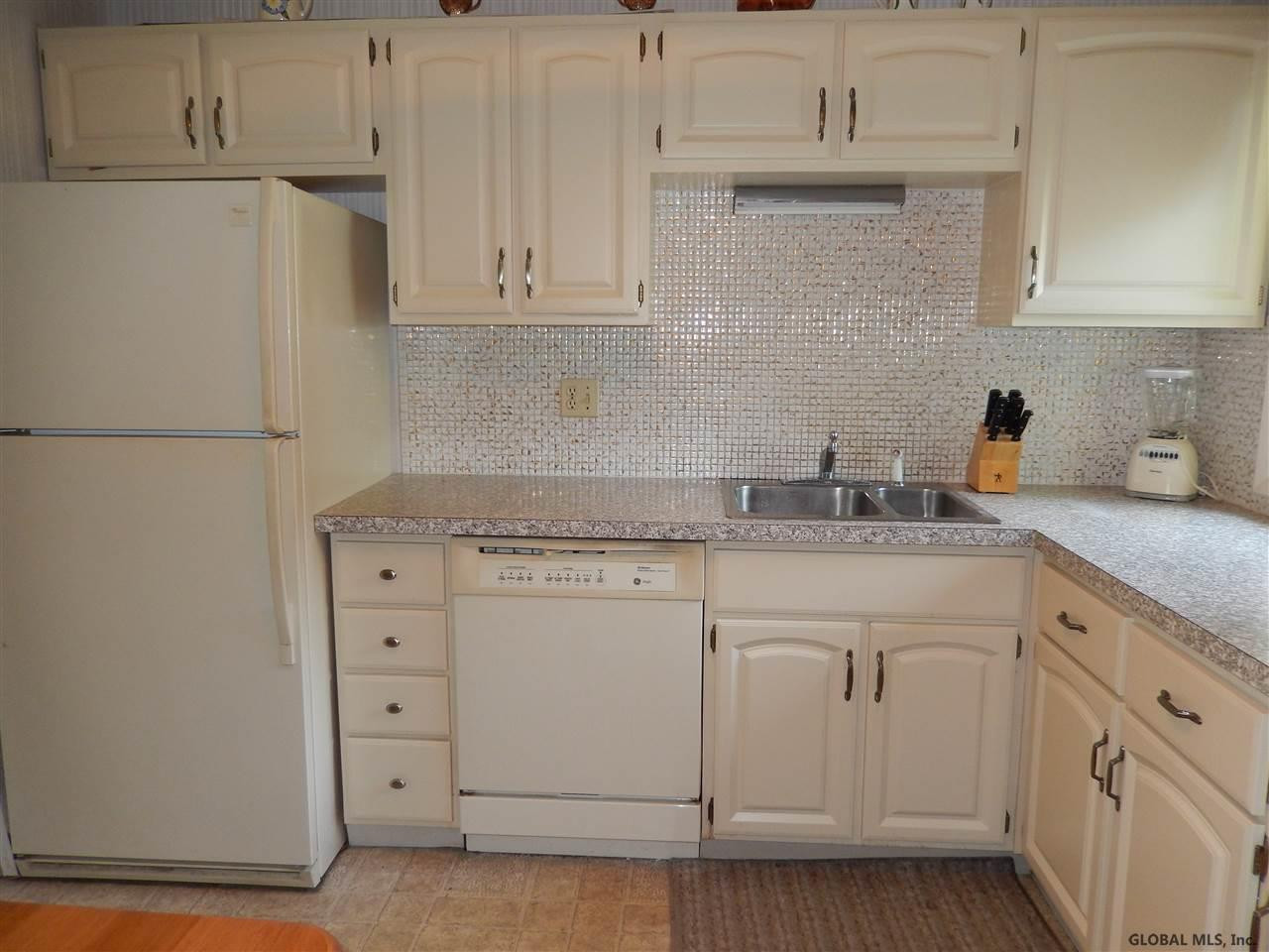 1041 Wtry Road Niskayuna, NY 12309 - Photo 7 of 17 Photo 7