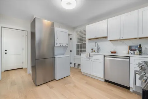 $729,000 | 28 Young Street, Unit 1, Newport, RI 02840