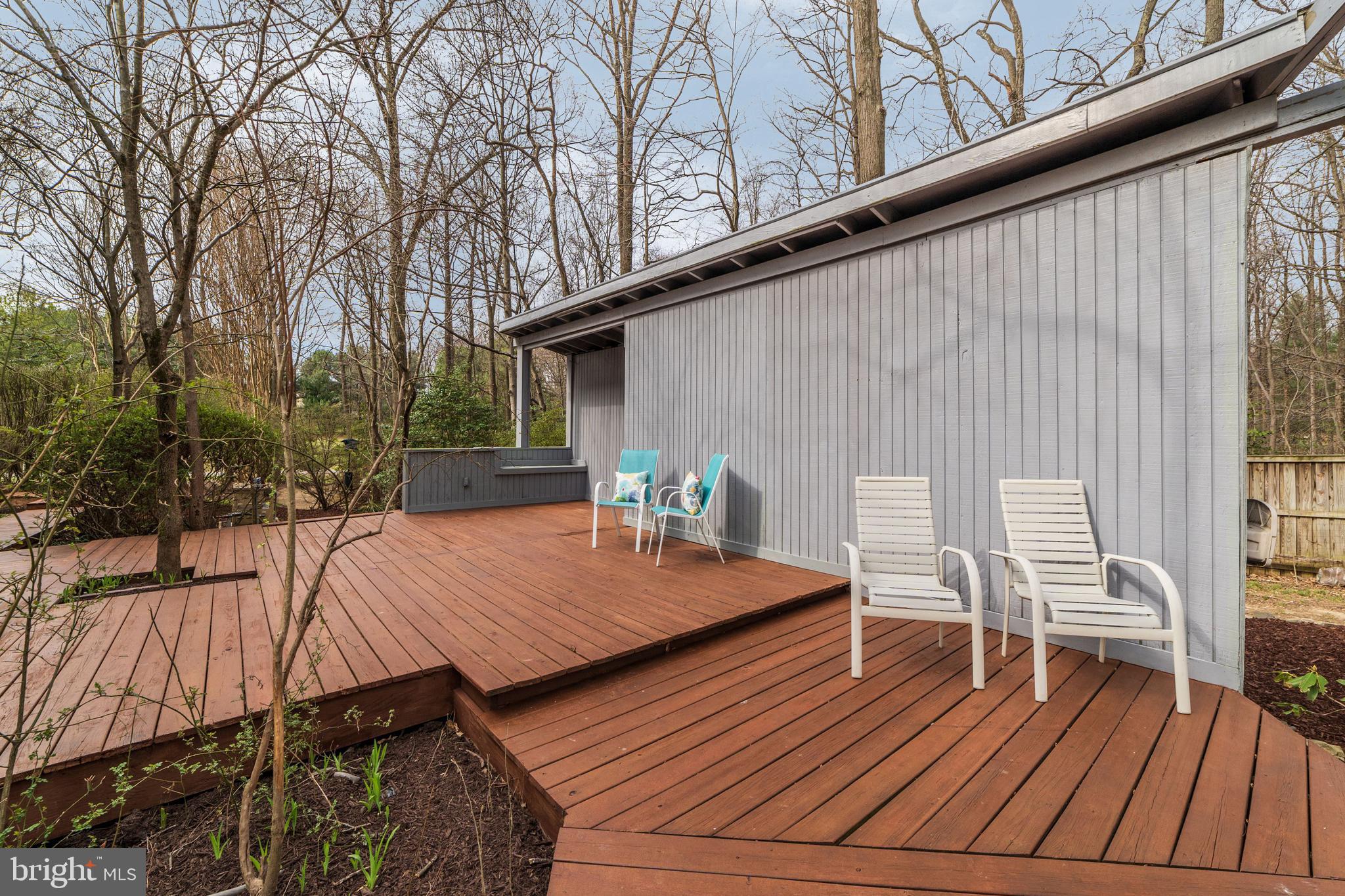 11108 Farm Road Great Falls, VA 22066 - Photo 44 of 58 Extensive decking on lower side