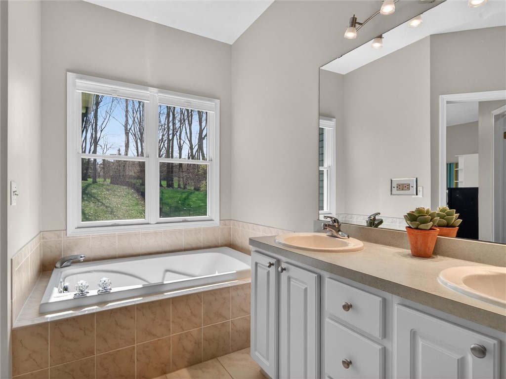 718 Rookery Way Walworth, NY 14502 - Photo 28 of 43