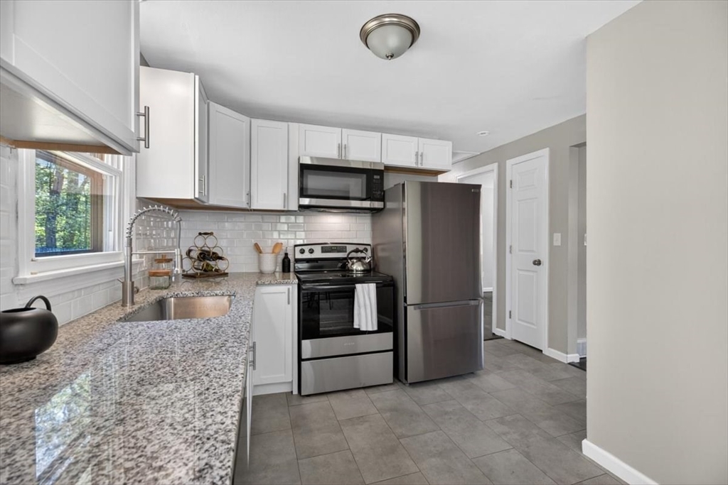 368 Granville Road Southwick, MA 01077 - Photo 10 of 32 Gallery Image 10