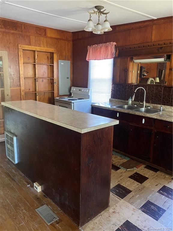 371 Reynolds Road Lexington, NC 27292 - Photo 10 of 28 Gallery Image 10