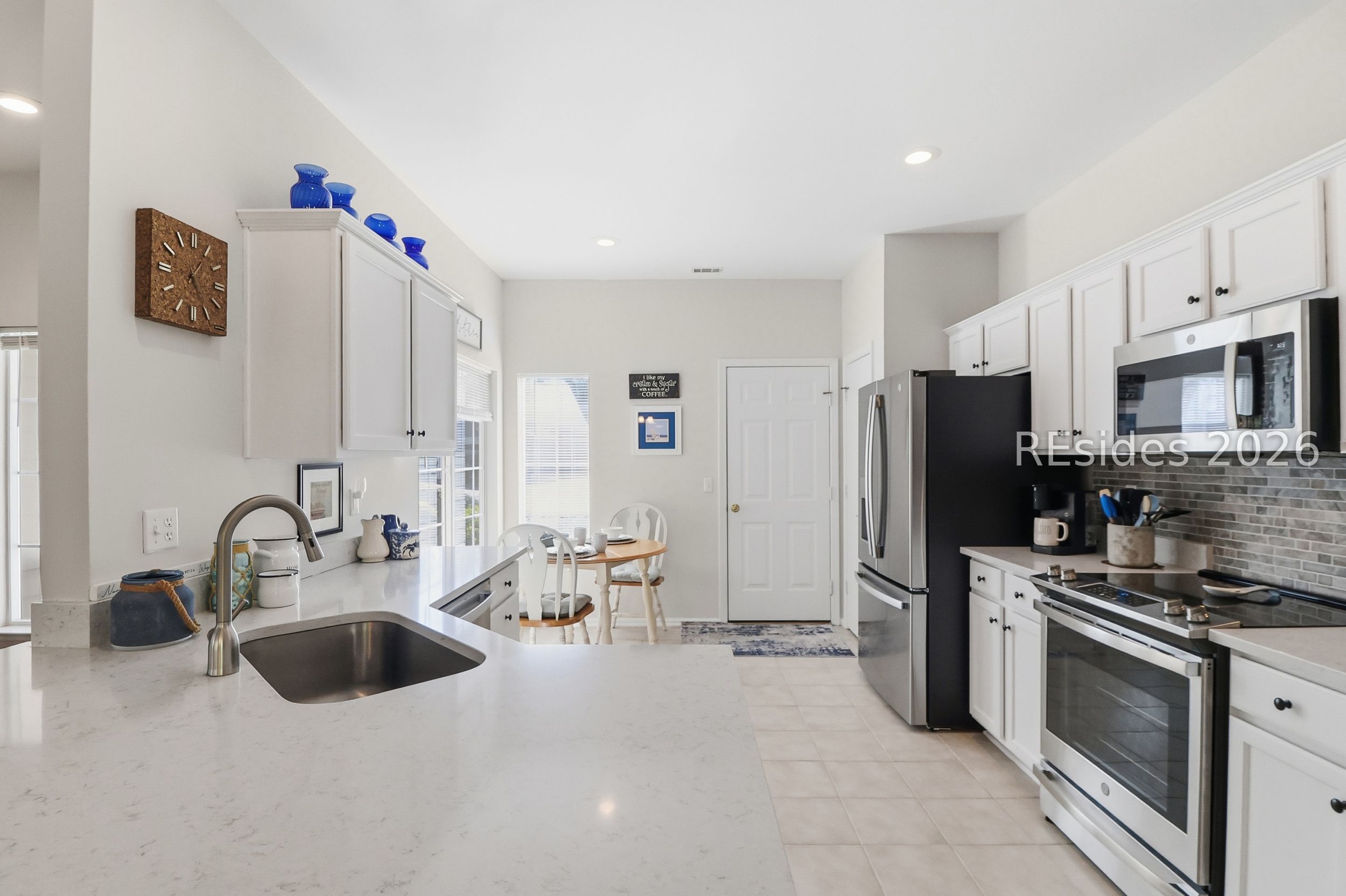 33 Broughton Circle Bluffton, SC 29909 - Photo 4 of 36 Bright kitchen, ample counter space, storage